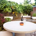Holiday home Walking Distance To Racecourse And Centre