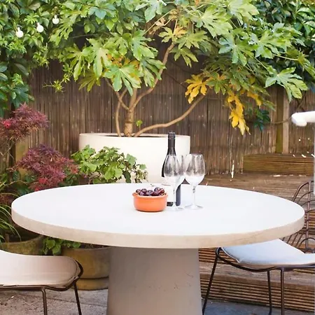 Walking Distance To Racecourse And Centre York