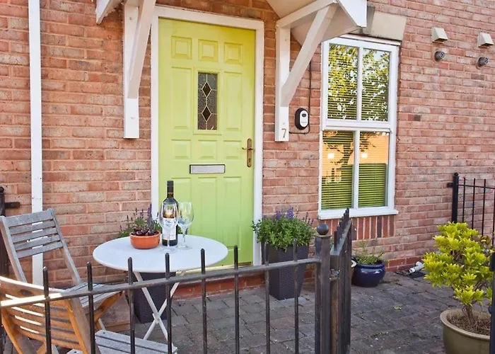 Walking Distance To Racecourse And Centre 度假居