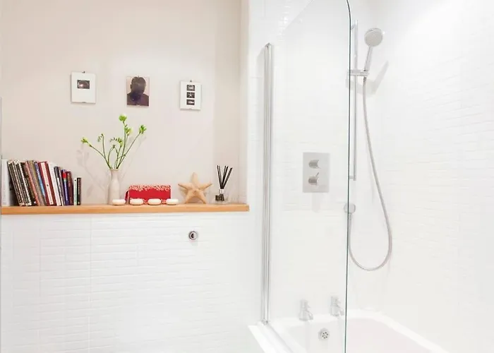 Walking Distance To Racecourse And Centre 度假居 *