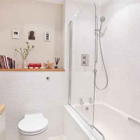 Сasa de vacaciones Walking Distance To Racecourse And Centre *